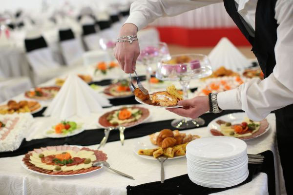 DIPLOMA IN FOOD & BEVERAGE SERVICE